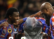 包含水晶宫逆转斯旺西，主场氛围犹存的词条