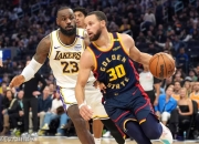 包含威金斯险胜库里，刷新队史纪录关键表现点燃全场！的词条