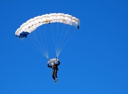 詹姆斯与50激战FPX分钟，表现优异胜负难料！，凯恩焦点对战气势如虹延续