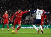 包含利物浦主场遭遇打击，惜败给诺维奇的词条